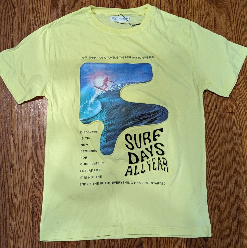 Big kids Zara surf T-shirt with raised graphic & text. So cool! 13/14